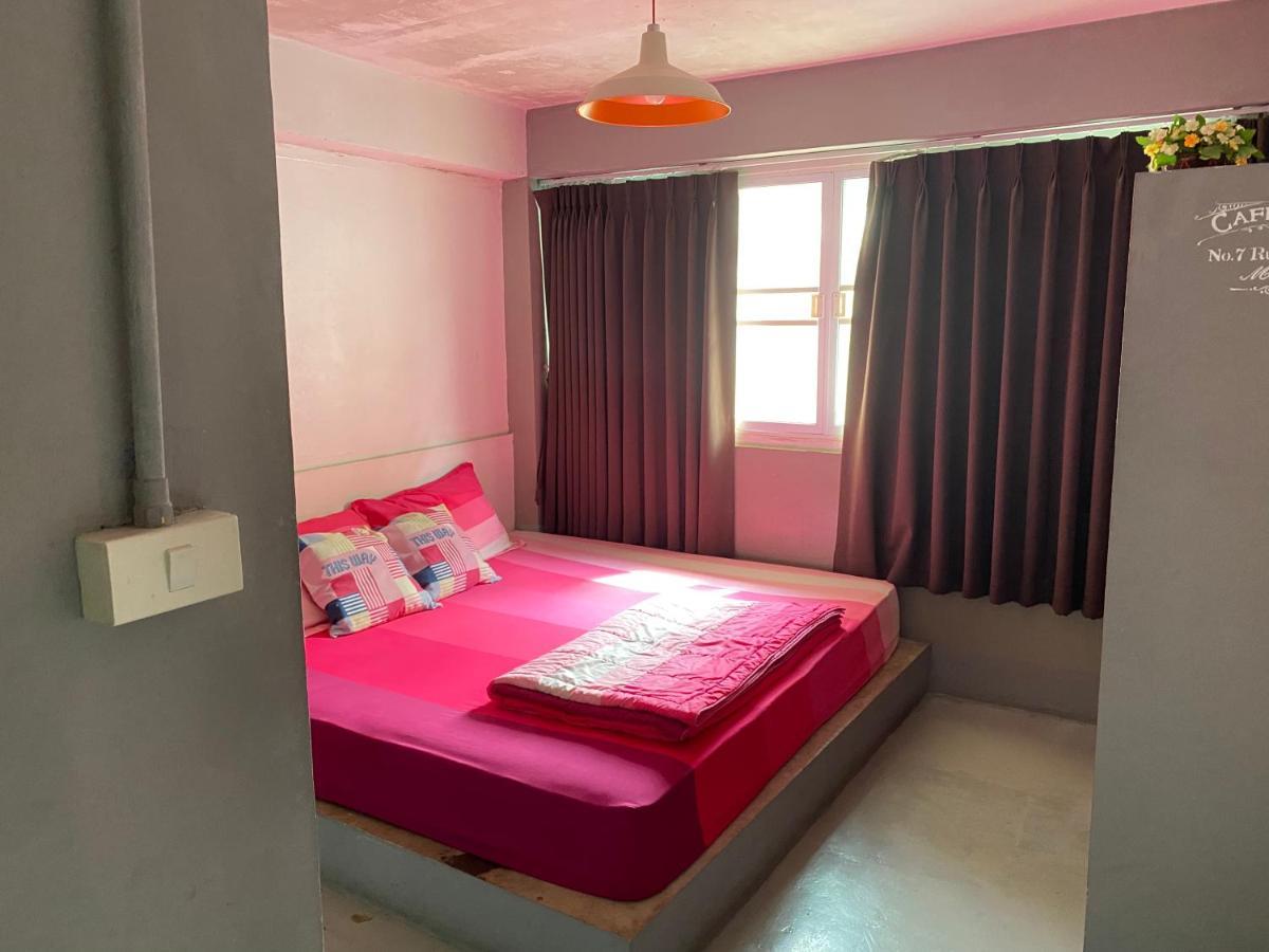 Love Cnx Guesthouse Chiang Mai Eksteriør billede
